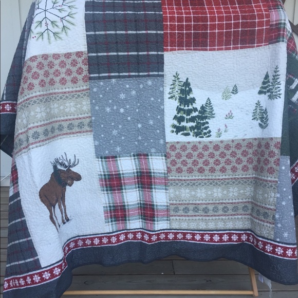 St Nicholas Square /"Joy/" Full//Queen Size 1 Quilt /& 2 Std Shams /& Accent Pillow
